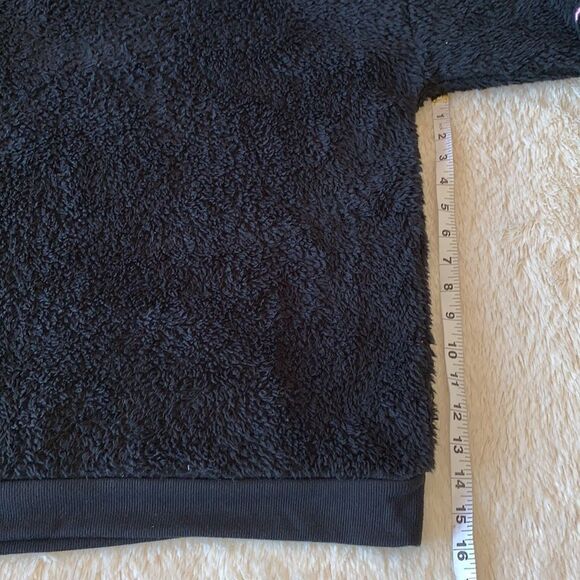 Derek Heart fuzzy sweater  - Picture 13 of 16